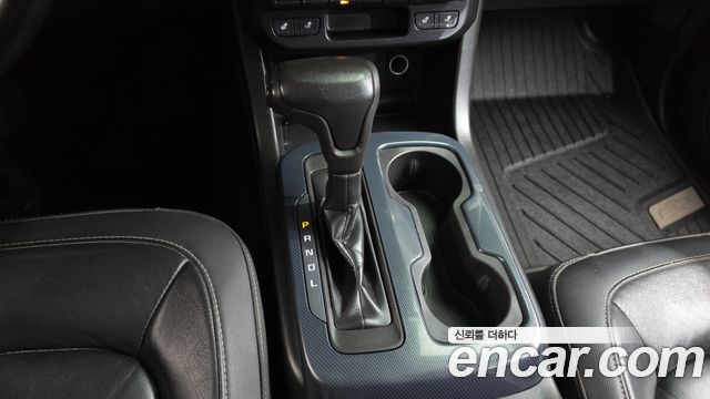 Chevrolet Korea Colorado 2021 — photo 12