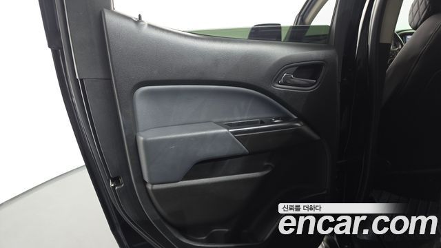Chevrolet Korea Colorado 2021 — photo 15