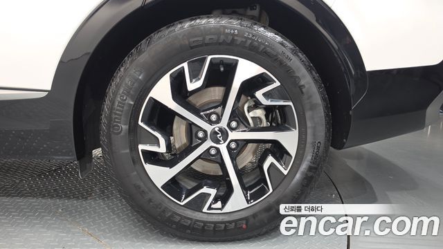 Kia Sportage 2023 — photo 7