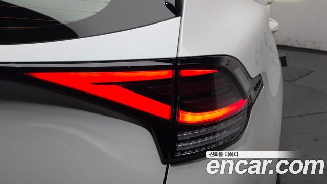 Kia Sportage 2023 — photo 9