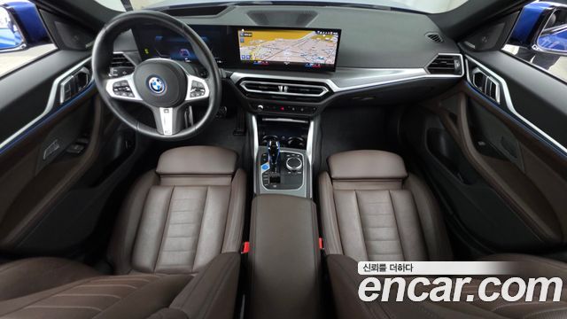 BMW i4 2023 — photo 10