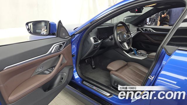 BMW i4 2023 — photo 13