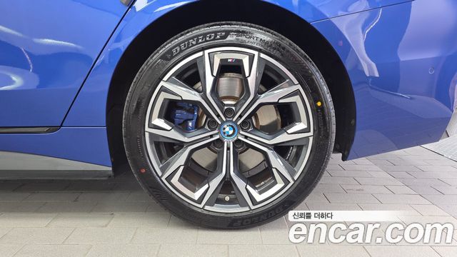 BMW i4 2023 — photo 7