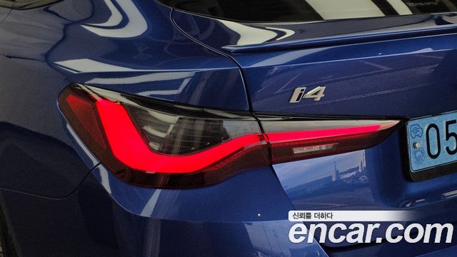 BMW i4 2023 — photo 9