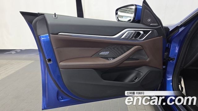 BMW i4 2023 — photo 14