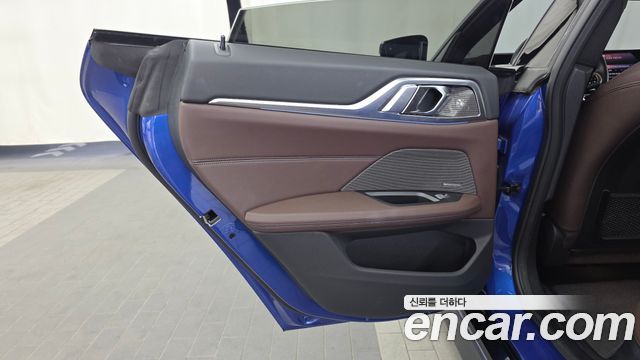 BMW i4 2023 — photo 15
