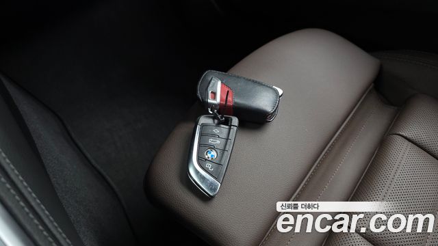 BMW i4 2023 — photo 16