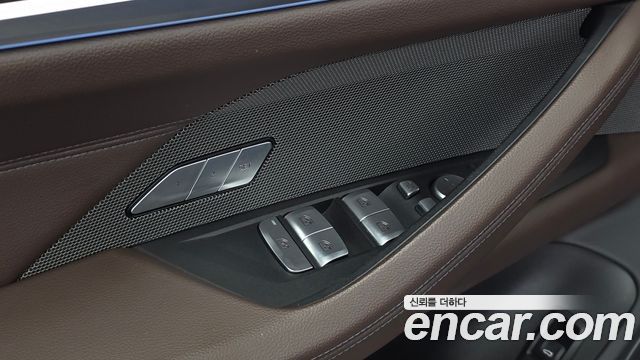BMW i4 2023 — photo 28