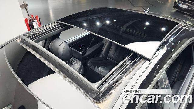 Mercedes-Benz S-Class 2018 — photo 37