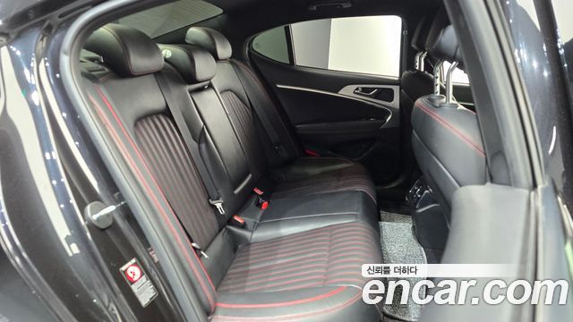 Genesis G70 2018 — photo 11