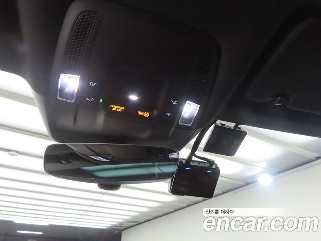 Porsche Taycan 2025 — photo 11