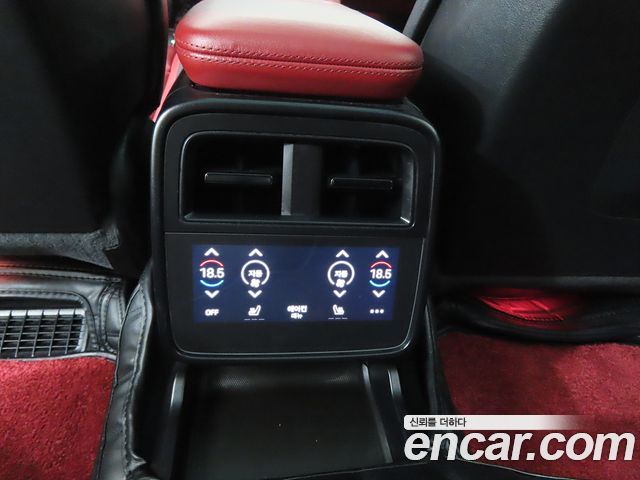 Porsche Taycan 2025 — photo 13