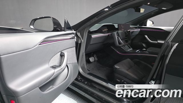 Tesla Model S 2026 — photo 13