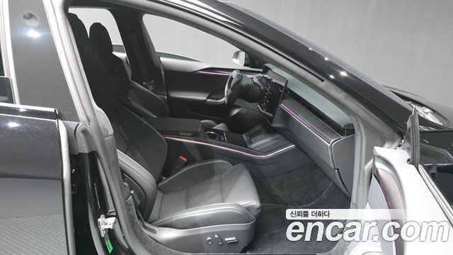 Tesla Model S 2026 — photo 17