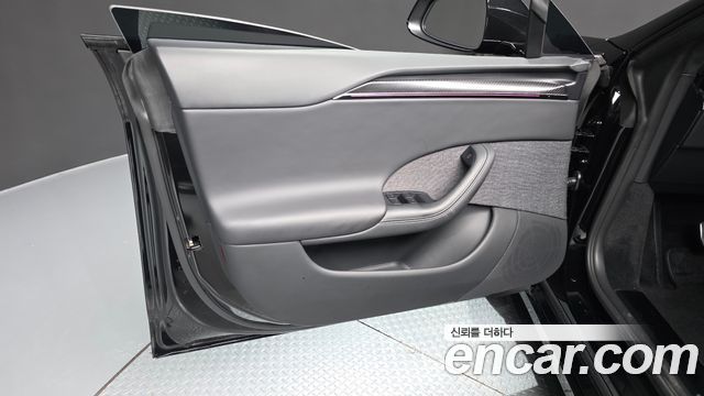 Tesla Model S 2026 — photo 14