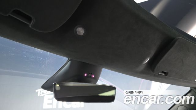 Tesla Model S 2026 — photo 32