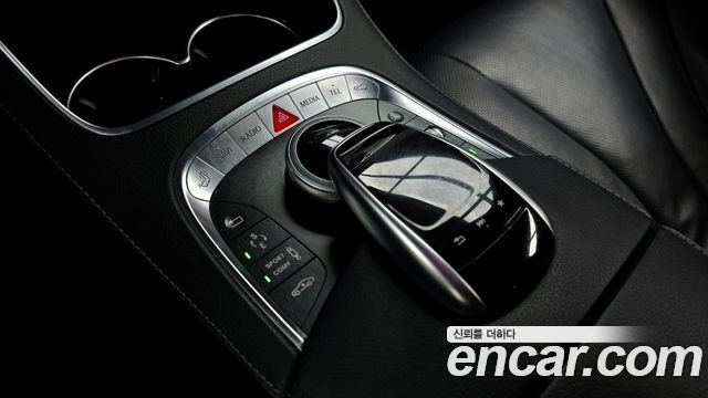 Mercedes-Benz S-Class 2017 — photo 23
