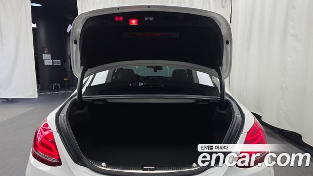 Mercedes-Benz C-Class 2016 — photo 20