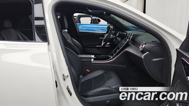 Mercedes-Benz C-Class 2022 — photo 17