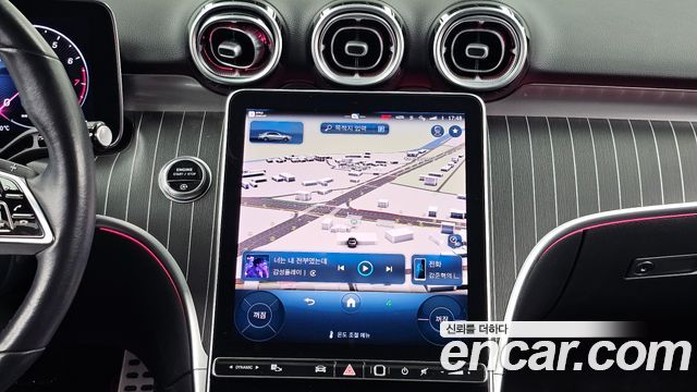 Mercedes-Benz C-Class 2022 — photo 20