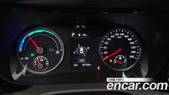 Kia K5 2022 — photo 11