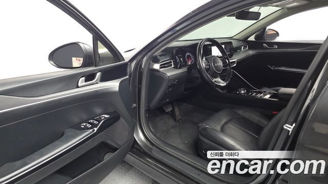 Kia K5 2022 — photo 13