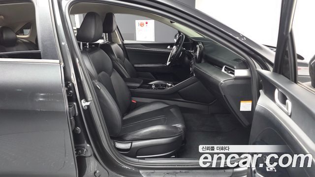 Kia K5 2022 — photo 17
