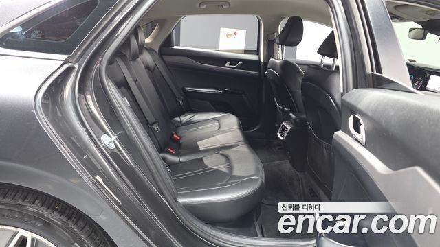 Kia K5 2022 — photo 18