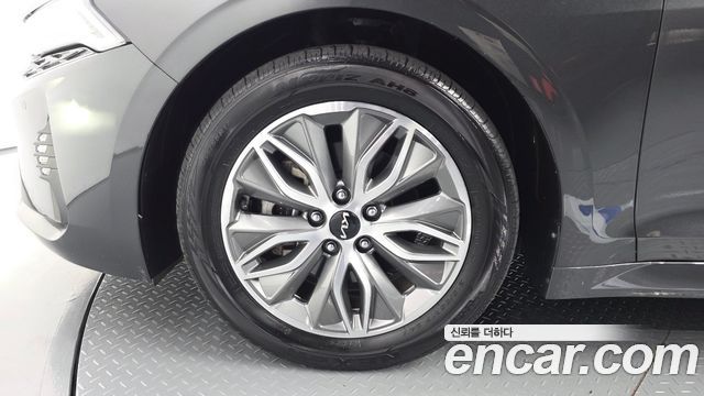 Kia K5 2022 — photo 7