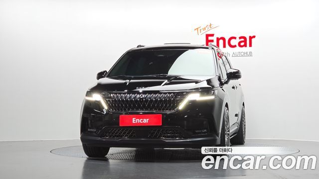 Kia Canival 2023 — photo 3