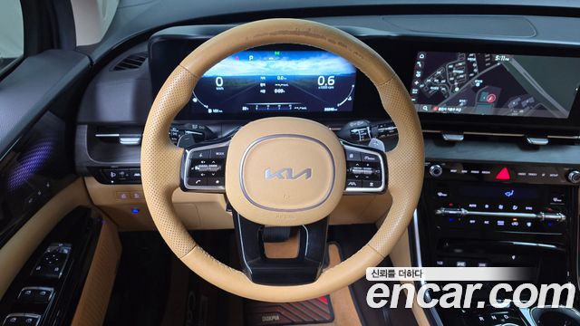 Kia Canival 2023 — photo 18