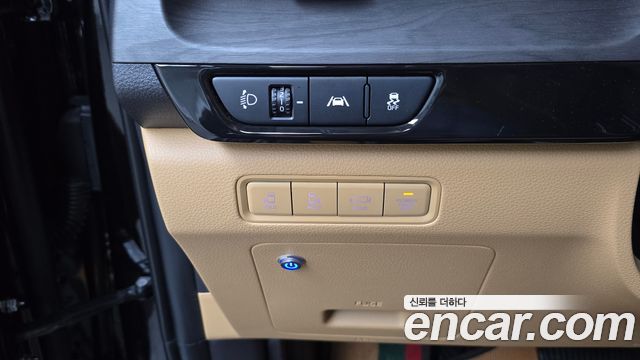 Kia Canival 2023 — photo 27