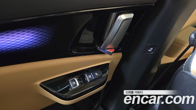 Kia Canival 2023 — photo 34