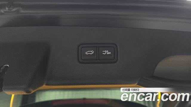 Kia Canival 2023 — photo 36