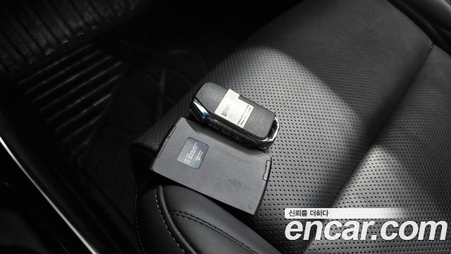Kia K7 2020 — photo 22