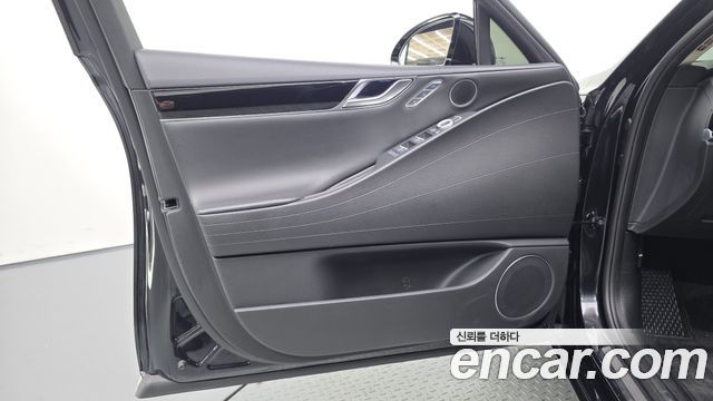 Genesis G80 2022 — photo 14