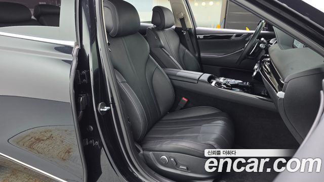 Genesis G80 2022 — photo 16
