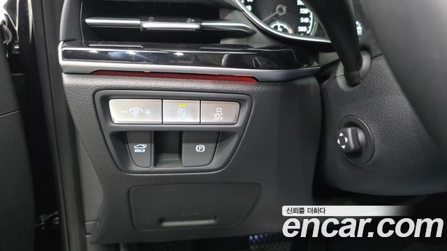 Genesis G80 2022 — photo 27