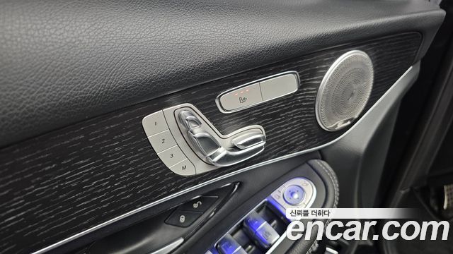 Mercedes-Benz GLC-Class 2021 — photo 26
