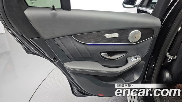 Mercedes-Benz GLC-Class 2021 — photo 15