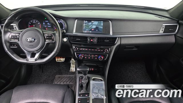 Kia K5 2017 — photo 10