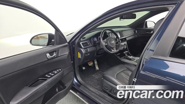 Kia K5 2017 — photo 13