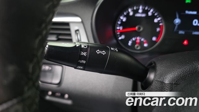 Kia K5 2017 — photo 28