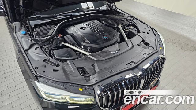 BMW 7-Series 2020 — photo 6