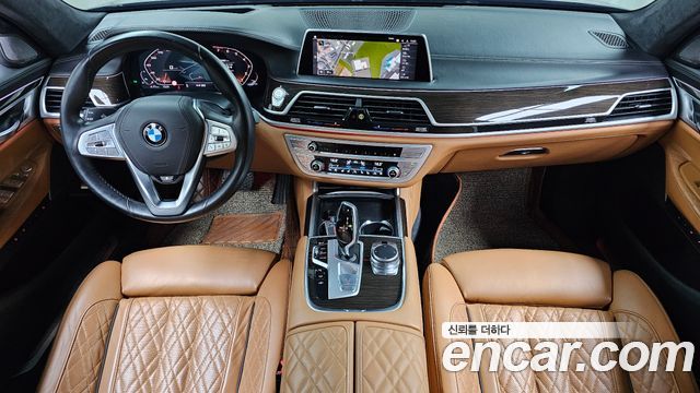 BMW 7-Series 2020 — photo 10