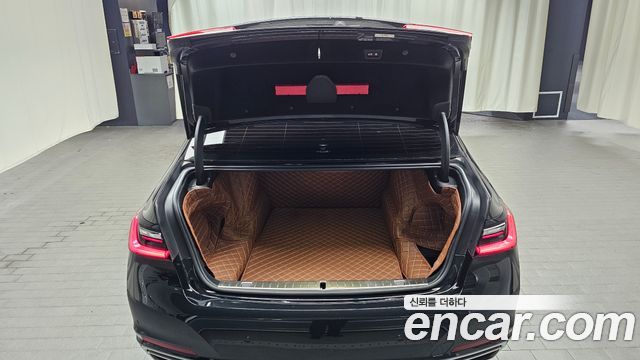 BMW 7-Series 2020 — photo 22
