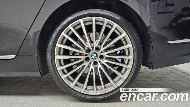 BMW 7-Series 2020 — photo 7