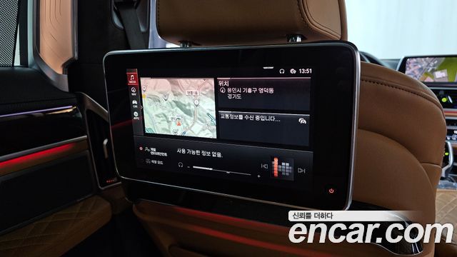 BMW 7-Series 2020 — photo 31