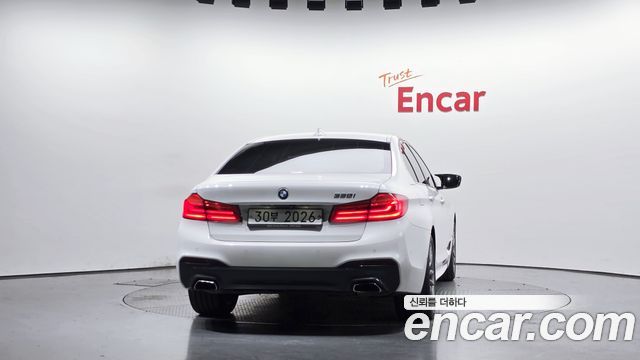 BMW 5-Series 2018 — photo 4