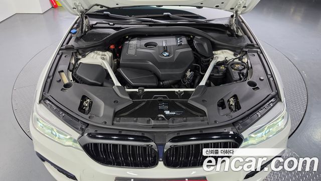 BMW 5-Series 2018 — photo 6